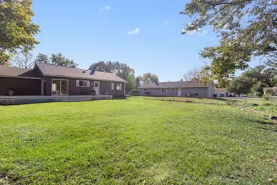 2412 W Fairview Lane, McHenry, IL 60051 - Photo 23