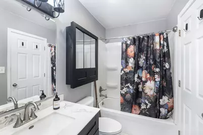 2412 W Fairview Lane, McHenry, IL 60051 - Photo 17