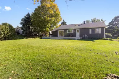 2412 W Fairview Lane, McHenry, IL 60051 - Photo 21