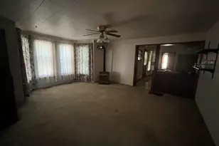 120 W Market St, Piper City, IL 60959 - Photo 3