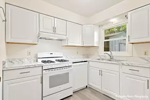 1815 Beach Rd, McHenry, IL 60050 - Photo 7