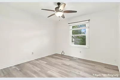1815 Beach Road, McHenry, IL 60050 - Photo 11