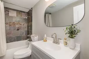 1951 N Monticello Ave, Chicago, IL 60647 - Photo 13