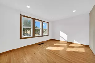 5527 S Mason Ave, Chicago, IL 60638 - Photo 5