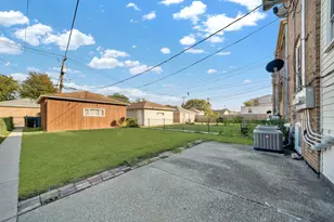 5527 S Mason Ave, Chicago, IL 60638 - Photo 13