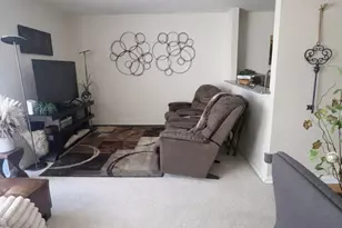 1919 Prairie Square, Schaumburg, IL 60173 - Photo 5