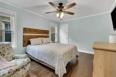 6219 W Holbrook Street, Chicago, IL 60646 - Photo 13