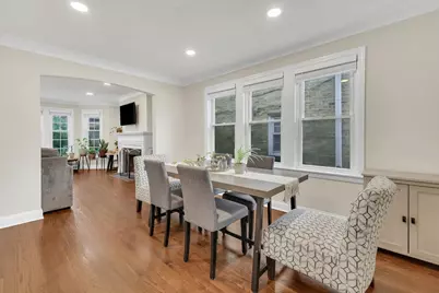 6219 W Holbrook Street, Chicago, IL 60646 - Photo 7