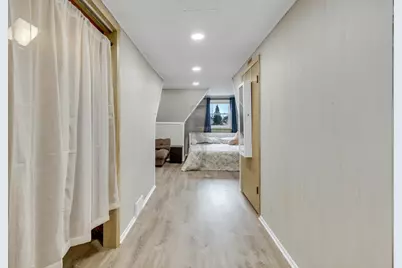 6219 W Holbrook Street, Chicago, IL 60646 - Photo 25
