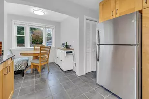 6219 W Holbrook St, Chicago, IL 60646 - Photo 9