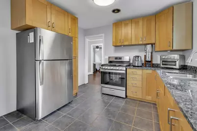 6219 W Holbrook Street, Chicago, IL 60646 - Photo 11