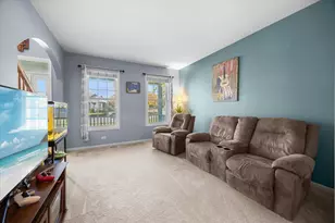 24 Hilltop Ln, South Elgin, IL 60177 - Photo 9