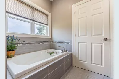 37 River, Downs, IL 61736 - Photo 25