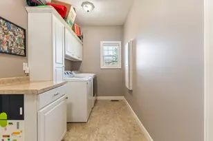 37 River, Downs, IL 61736 - Photo 23