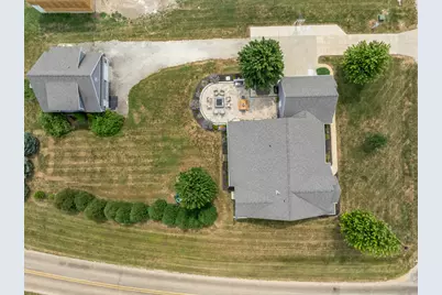 37 River, Downs, IL 61736 - Photo 45