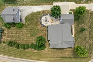 37 River, Downs, IL 61736 - Photo 45