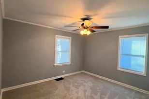 22032 Millard Ave, Richton Park, IL 60471 - Photo 5