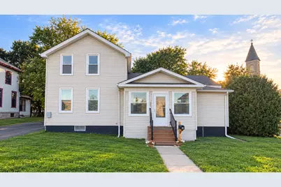 217 Washington Street, Woodstock, IL 60098 - Photo 1