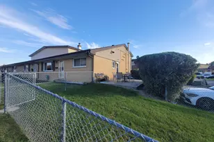 9462 Hamlin Ave, Des Plaines, IL 60016 - Photo 3