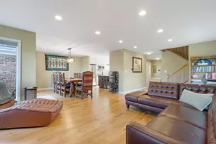 1304 Shire Cir, Inverness, IL 60067 - Photo 11