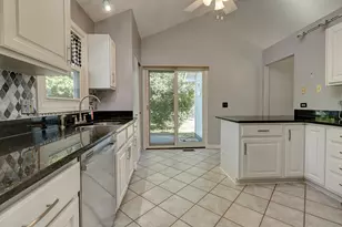 24904 W Prairie Dr, Plainfield, IL 60544 - Photo 7