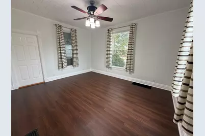 211 N Cherry Street, Centralia, IL 62801 - Photo 5