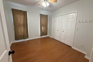 211 N Cherry St, Centralia, IL 62801 - Photo 21