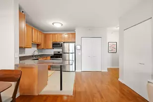 125 S Jefferson St, Chicago, IL 60661 - Photo 9