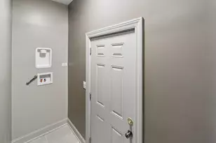6853 S Langley Ave, Chicago, IL 60637 - Photo 19