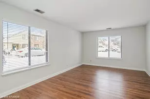 1920 N Hidden Creek Circle, Palatine, IL 60074 - Photo 9