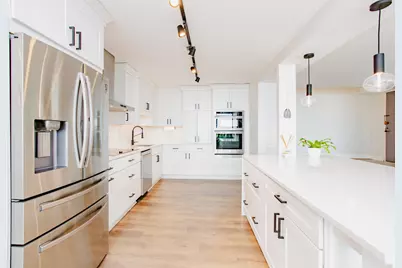5733 N Sheridan Road #18A, Chicago, IL 60660 - Photo 11