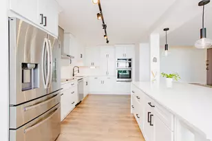 5733 N Sheridan Rd, Chicago, IL 60660 - Photo 11