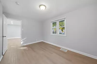 17540 Greenbay Avenue, Lansing, IL 60438 - Photo 11