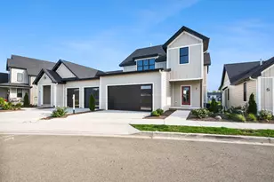 7 Beech Tree Pl, Ottawa, IL 61350 - Photo 1