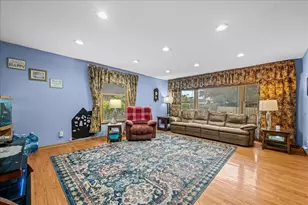 2260 Copley St, Aurora, IL 60506 - Photo 7