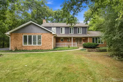 6N422 Woodhill Lane, Saint Charles, IL 60175 - Photo 1