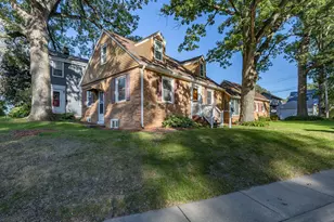 2240 26th St, Rock Island, IL 60201 - Photo 3