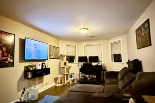 3824 N Fremont St, Chicago, IL 60613 - Photo 9