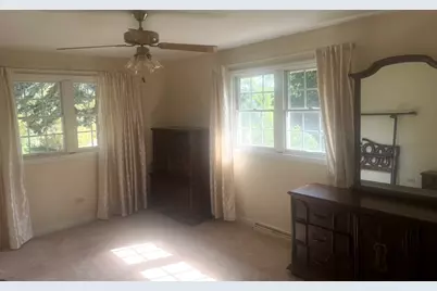 9410 S 86th Court, Hickory Hills, IL 60457 - Photo 5