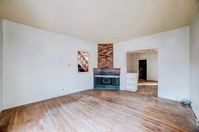 608 E Locust Street, Watseka, IL 60970 - Photo 7