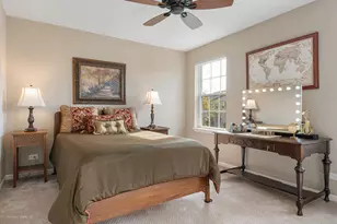 27 Bethel Ln, Schaumburg, IL 60194 - Photo 17