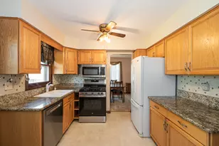 801 Memorial Dr, Calumet City, IL 60409 - Photo 17