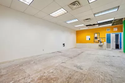 222 E 61st Street, Chicago, IL 60637 - Photo 7