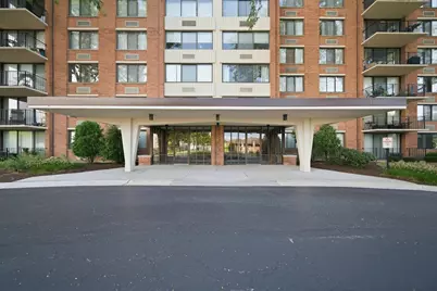 2000 Saint Regis Drive #7J, Lombard, IL 60148 - Photo 1
