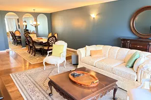 2000 St Regis Dr, Lombard, IL 60148 - Photo 9