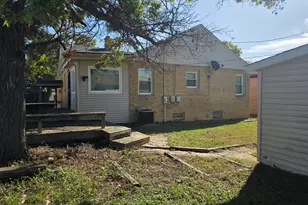 654 Yates Ave, Calumet City, IL 60409 - Photo 9