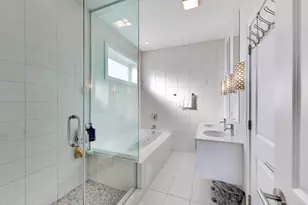 2441 W Belmont Ave, Chicago, IL 60618 - Photo 9