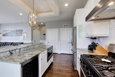 2441 W Belmont Avenue #3W, Chicago, IL 60618 - Photo 5