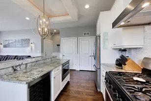 2441 W Belmont Ave, Chicago, IL 60618 - Photo 5