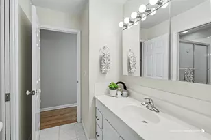 302 Appleton Dr, Vernon Hills, IL 60061 - Photo 9